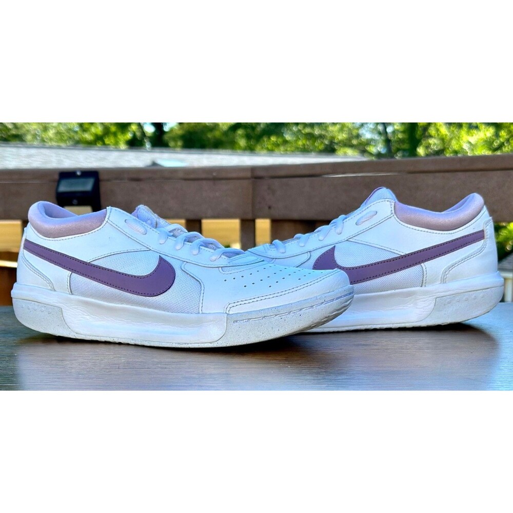 NikeCourt Zoom Lite 3 White Amethyst Wave Womens Size 10 Tennis Shoes DH1042-117